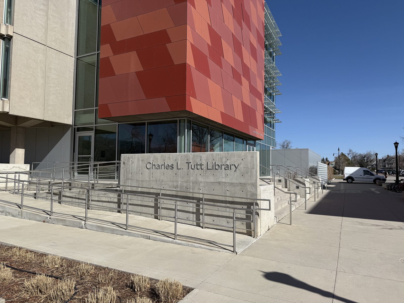 Tutt Library